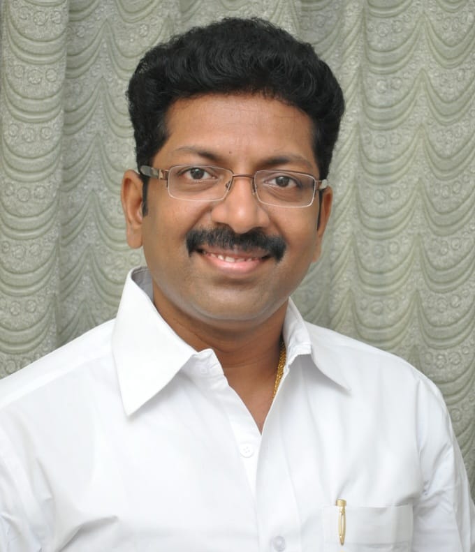 அரசு மருத்துவமனைகளில் மருத்துவர்கள் எண்ணிக்கை பற்றாக்குறை – கழக மருத்துவரணி இணை செயளாலர் டாக்டர் பா.சரவணன் கடும் எச்சரிக்கை